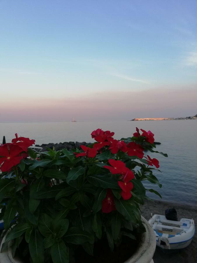 Casa Vacanze Aloha Giardini-Naxos Exterior foto